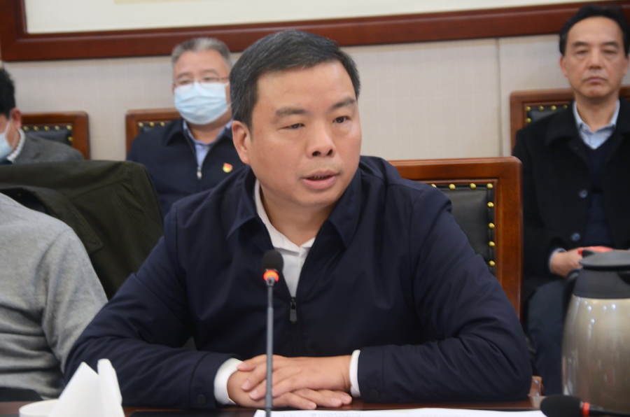 吴志雄对市政协机关干部和政协委员积极建言献策表示由衷的感谢.